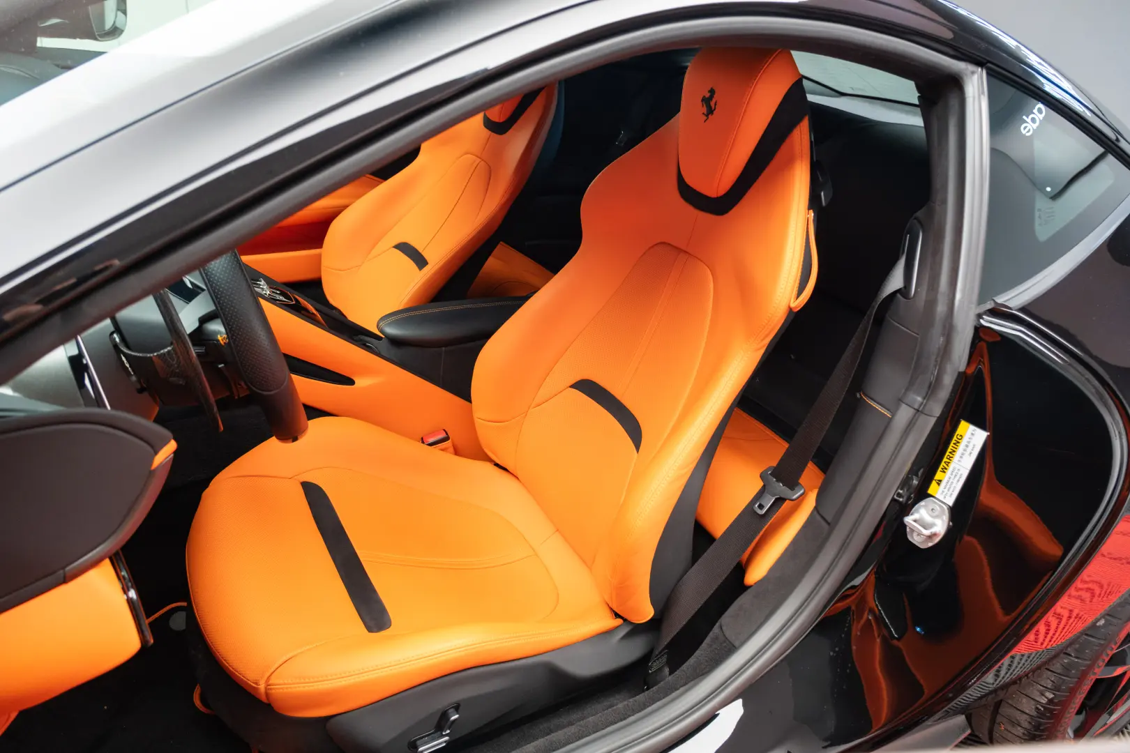 FERRARI ROMA DISPONIBIL IMEDIAT 10.000 KM