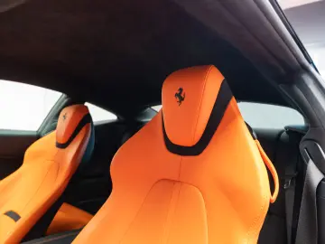 FERRARI ROMA DISPONIBIL IMEDIAT 10.000 KM