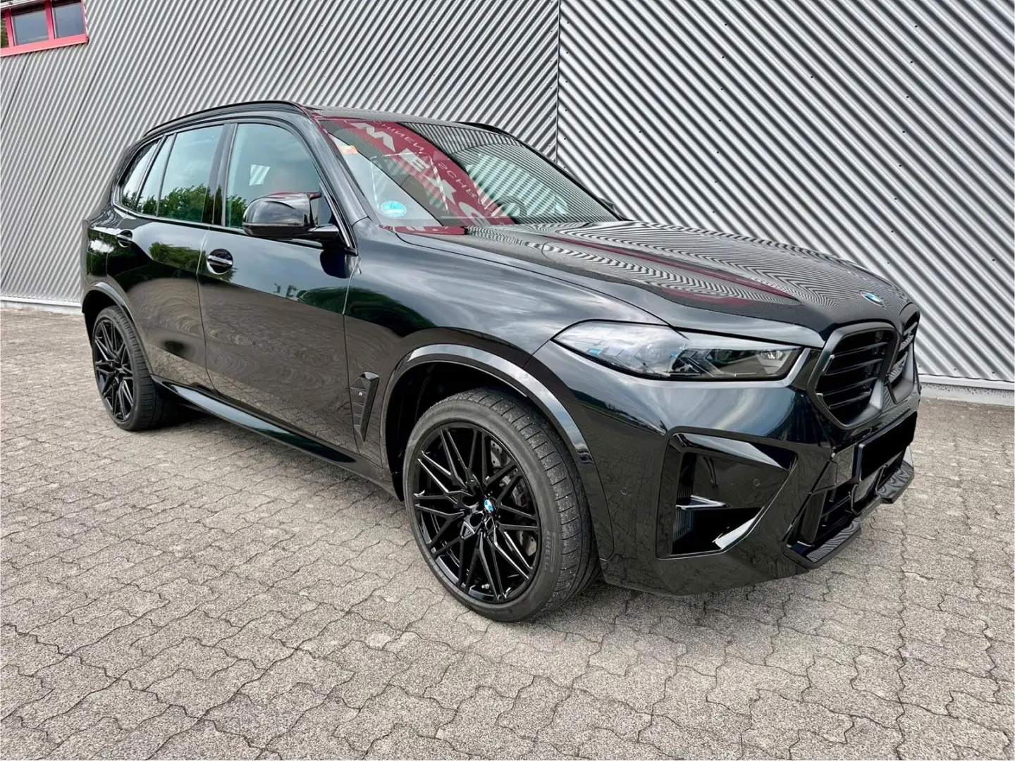 X5M Competition MY25 Pano B&W SportExh. Massage