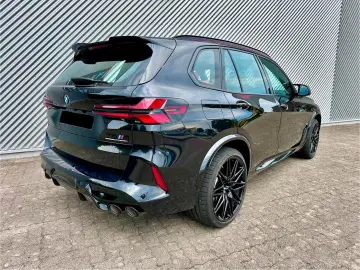 X5M Competition MY25 Pano B&W SportExh. Massage