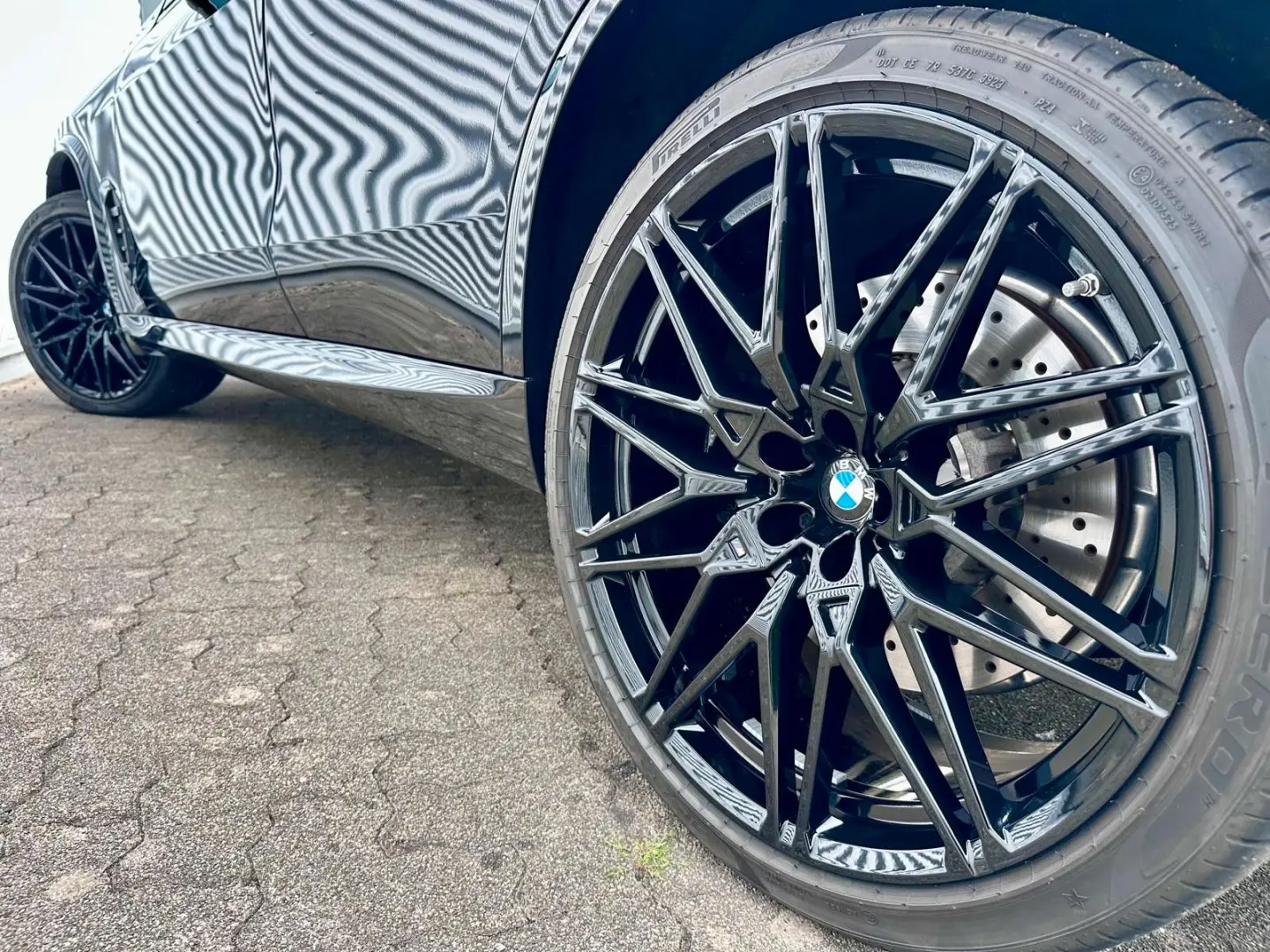 X5M Competition MY25 Pano B&W SportExh. Massage