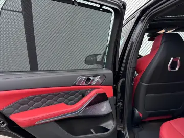 X5M Competition MY25 Pano B&W SportExh. Massage