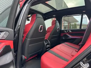 X5M Competition MY25 Pano B&W SportExh. Massage