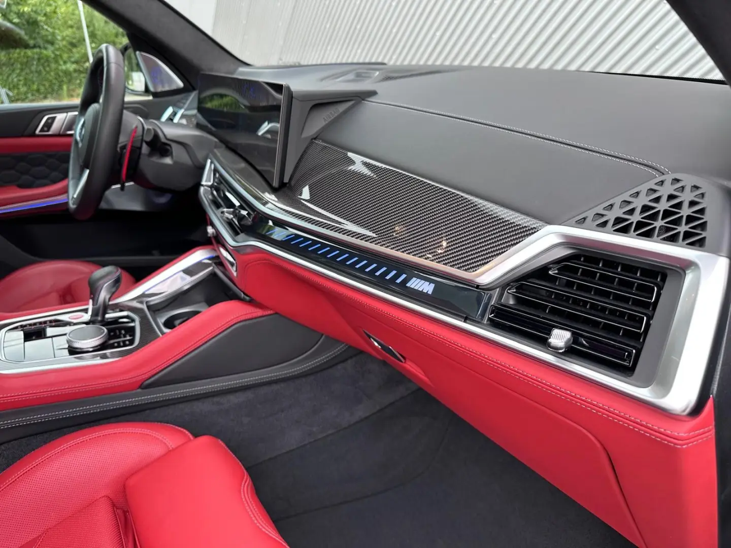 X5M Competition MY25 Pano B&W SportExh. Massage