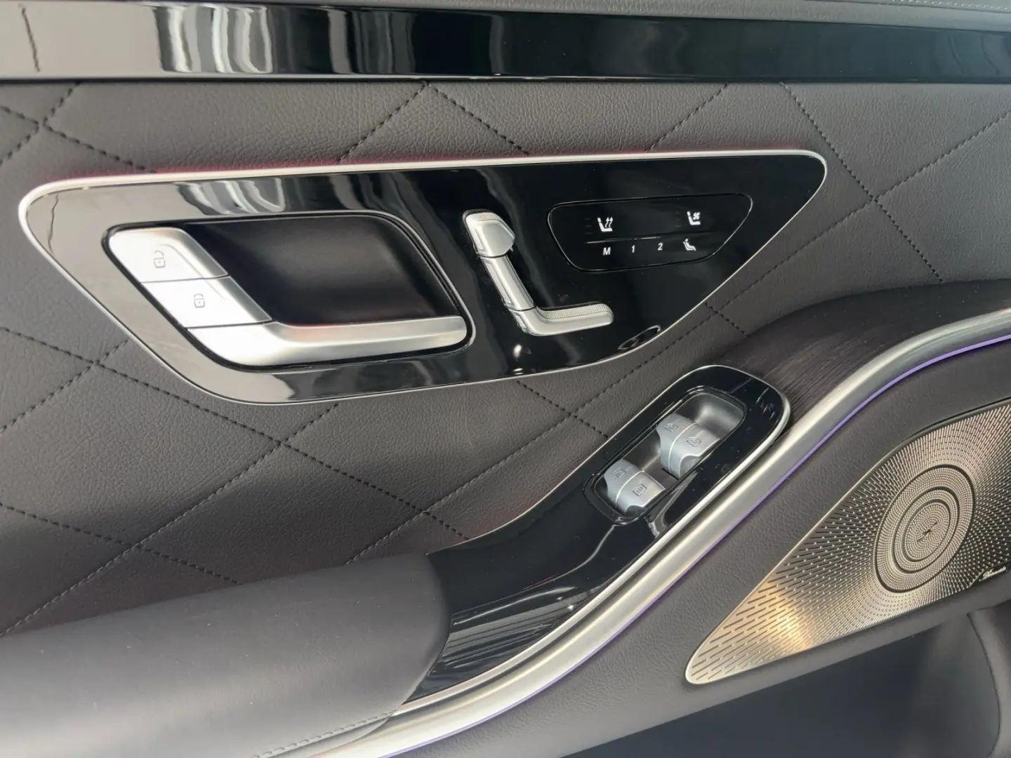 S 580e 4M L Exclusive FirstClass Chauffer FondTV