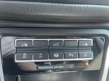 SHARAN 2.0TDI DSG 184 CP 7 LOCURI