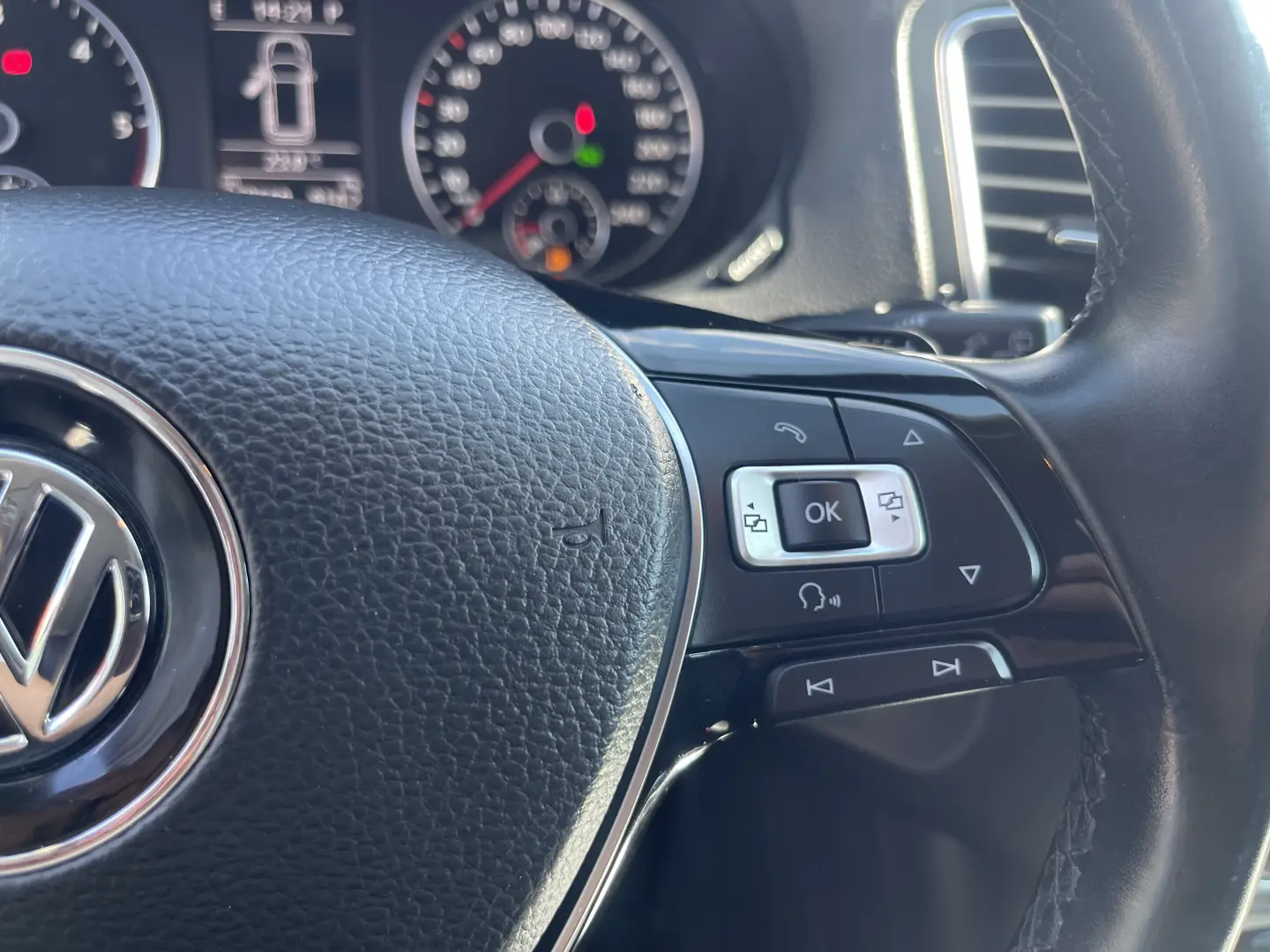 SHARAN 2.0TDI DSG 184 CP 7 LOCURI