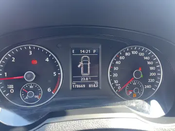 SHARAN 2.0TDI DSG 184 CP 7 LOCURI