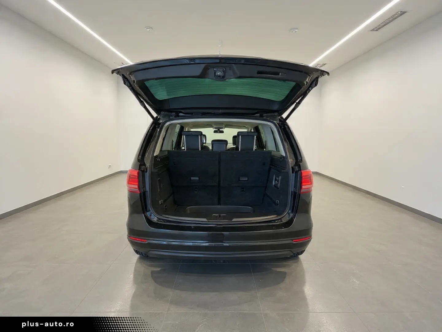 SHARAN 2.0TDI DSG 184 CP 7 LOCURI