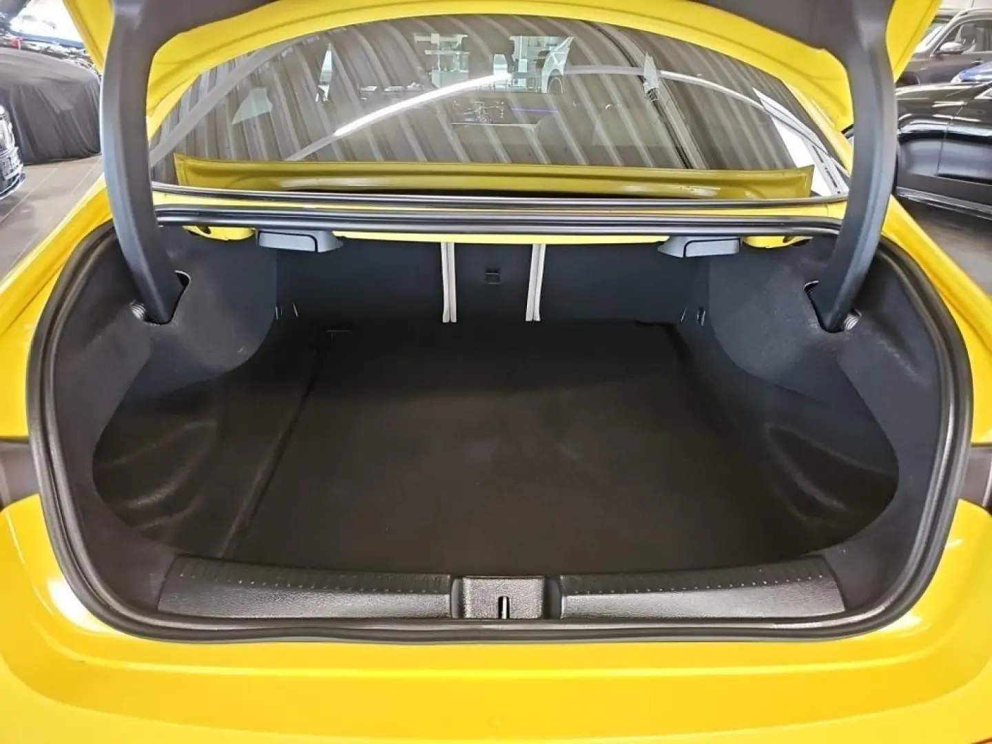 CLA 200 Coupé PROGRESSIVE PANO AMBIENTE KAMERA