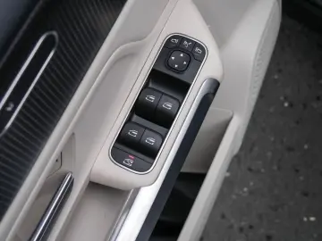 EQB 250 Progressive LED Night Kamera Shz Ambi 18