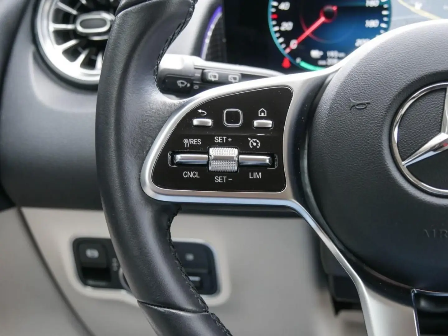 EQB 250 Progressive LED Night Kamera Shz Ambi 18