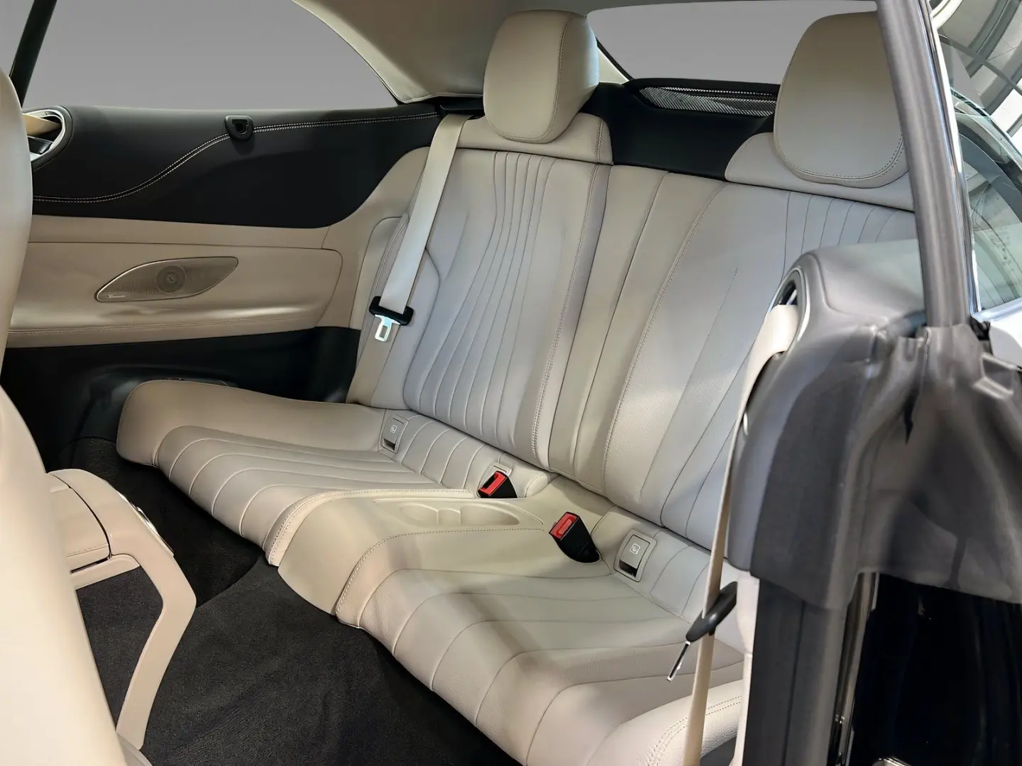 E 200 Cabrio AMG LED DISTR Kamera Ambiente Burme