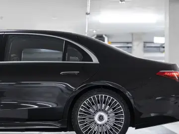 S 580 4M L DriveP First Chauff Execut Pano 3xTV