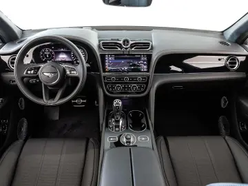 Bentayga V8 von BENTLEY MANNHEIM