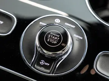 Bentayga V8 von BENTLEY MANNHEIM