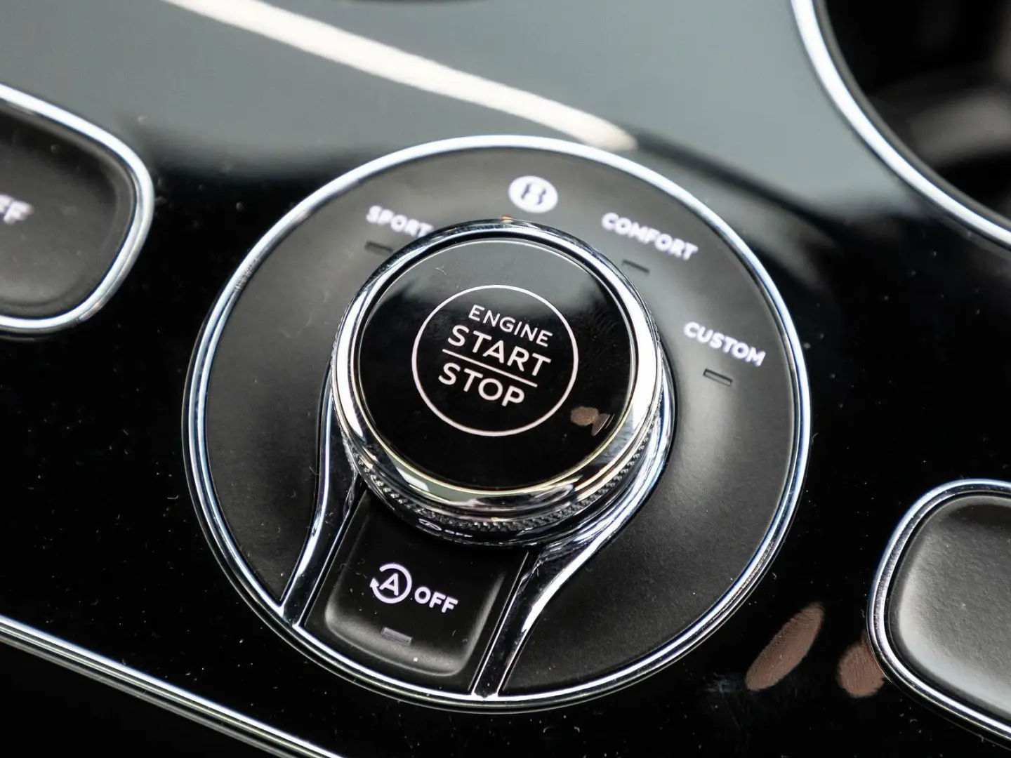 Bentayga V8 von BENTLEY MANNHEIM