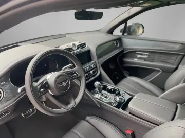 Bentayga EWB 4.0 Mulliner  - Naim Pano