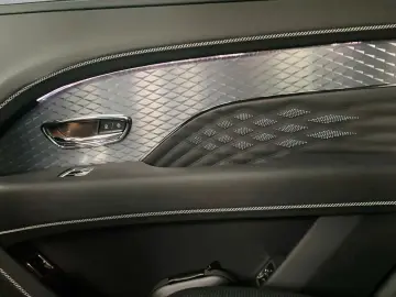 Bentayga EWB 4.0 Mulliner  - Naim Pano