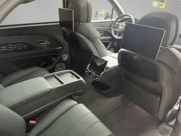 Bentayga EWB 4.0 Mulliner  - Naim Pano
