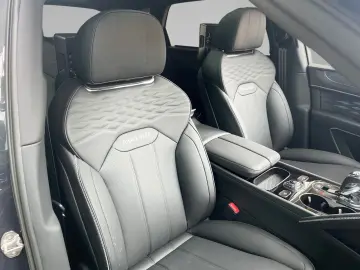 Bentayga EWB 4.0 Mulliner  - Naim Pano