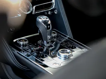 Bentley Flying Spur S V6 Hybrid 550hp