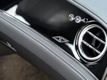 Bentley Flying Spur S V6 Hybrid 550hp