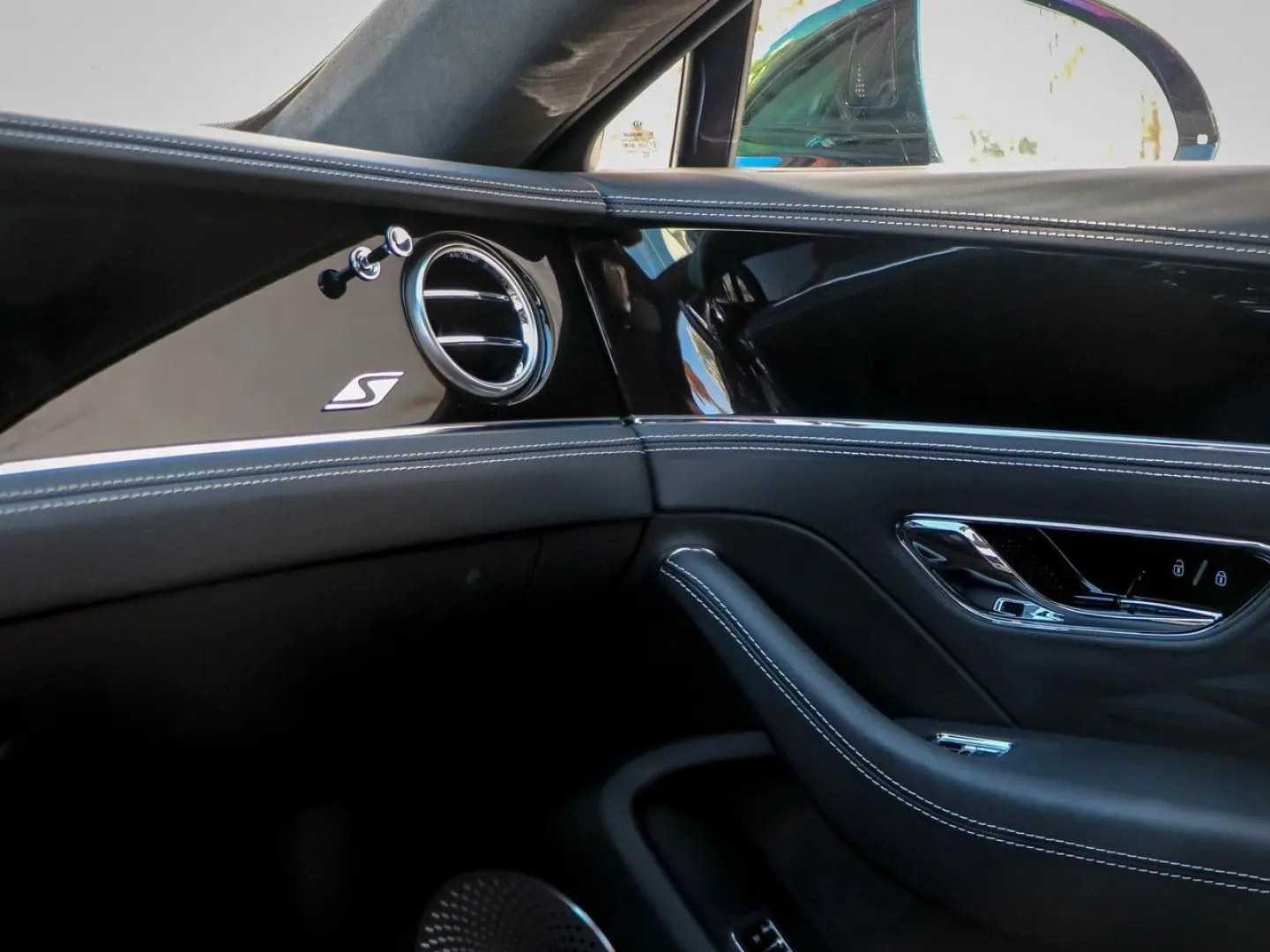 Bentley Flying Spur S V6 Hybrid 550hp