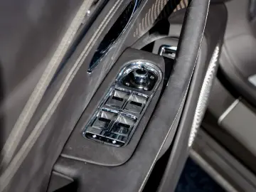 Bentley Flying Spur S V6 Hybrid 550hp