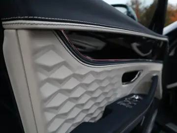 Flying Spur Speed V8 Hybrid  Rotating RSE