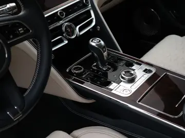 Flying Spur Speed V8 Hybrid  Rotating RSE