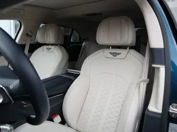 Flying Spur Speed V8 Hybrid  Rotating RSE