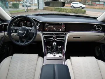 Flying Spur Speed V8 Hybrid  Rotating RSE