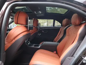 Flying Spur MULLINER V8 Hybrid  Naim RSE