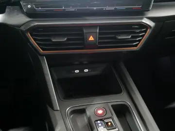 Formentor 1.5 TSI DSG KAMERA NAVI AHK ACC LED