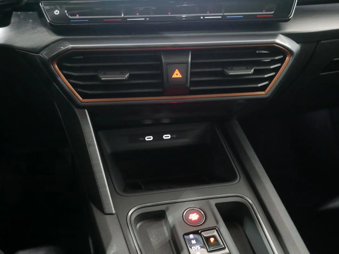 Formentor 1.5 TSI DSG KAMERA NAVI AHK ACC LED