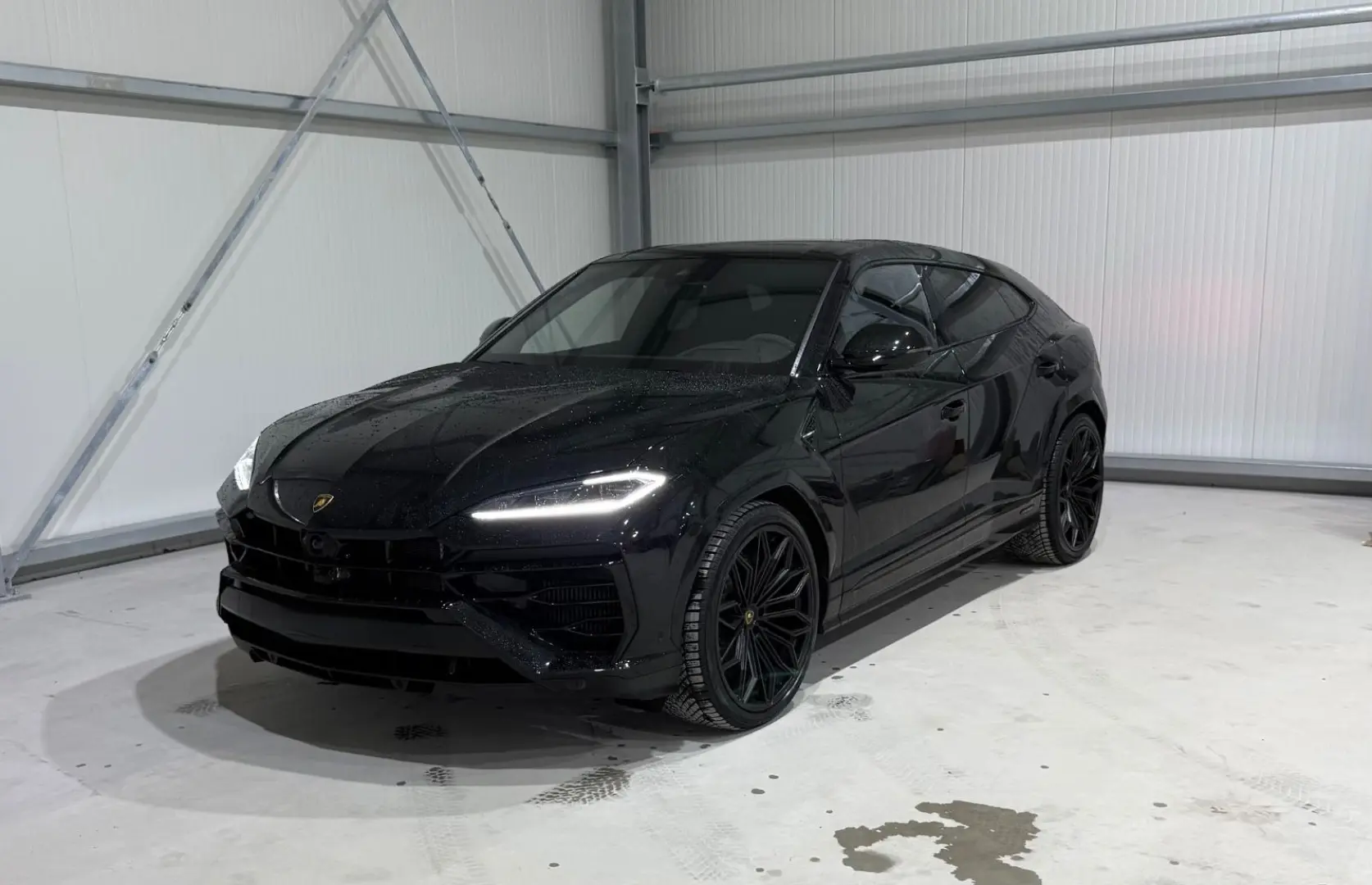 Urus 4.0 V8 PHEV SE - FAST VOLL