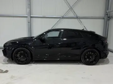 Urus 4.0 V8 PHEV SE - FAST VOLL