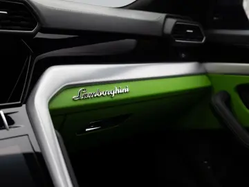 Urus S   Matt PPF   Park Assistance Pack