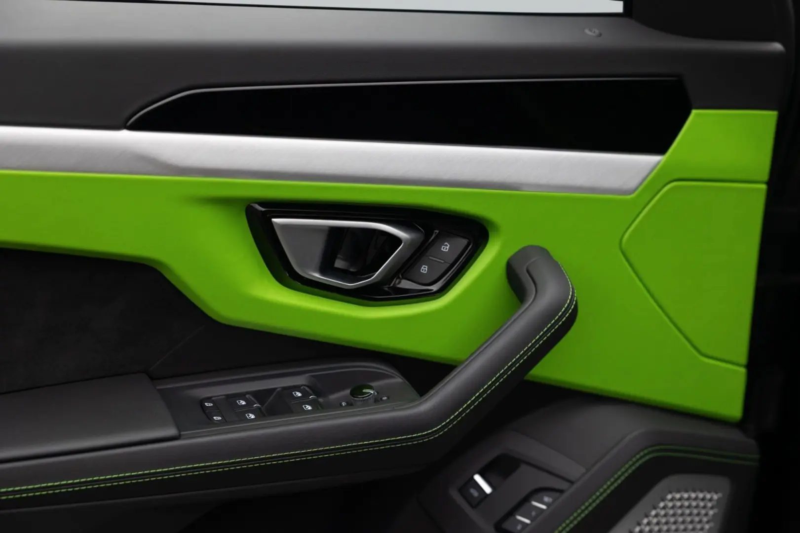 Urus S   Matt PPF   Park Assistance Pack