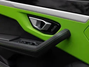 Urus S   Matt PPF   Park Assistance Pack