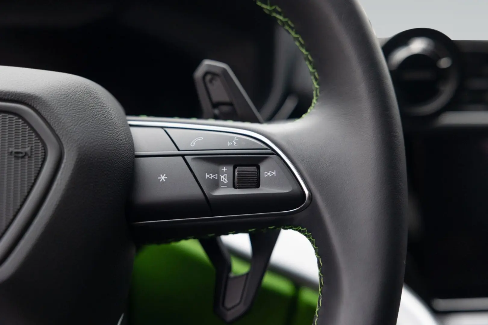 Urus S   Matt PPF   Park Assistance Pack