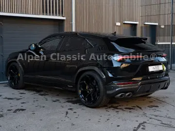 Urus Performante Massage  Panorama  B&O