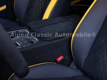 Urus Performante Massage  Panorama  B&O