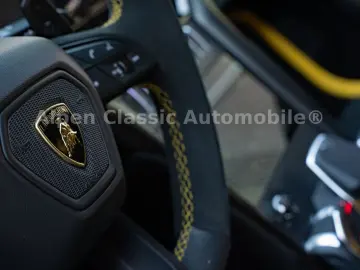 Urus Performante Massage  Panorama  B&O