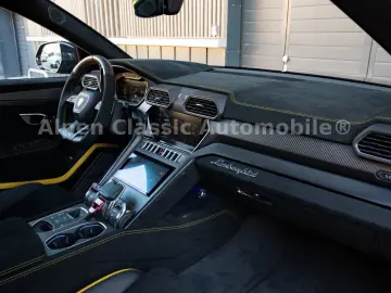 Urus Performante Massage  Panorama  B&O