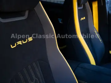 Urus Performante Massage  Panorama  B&O