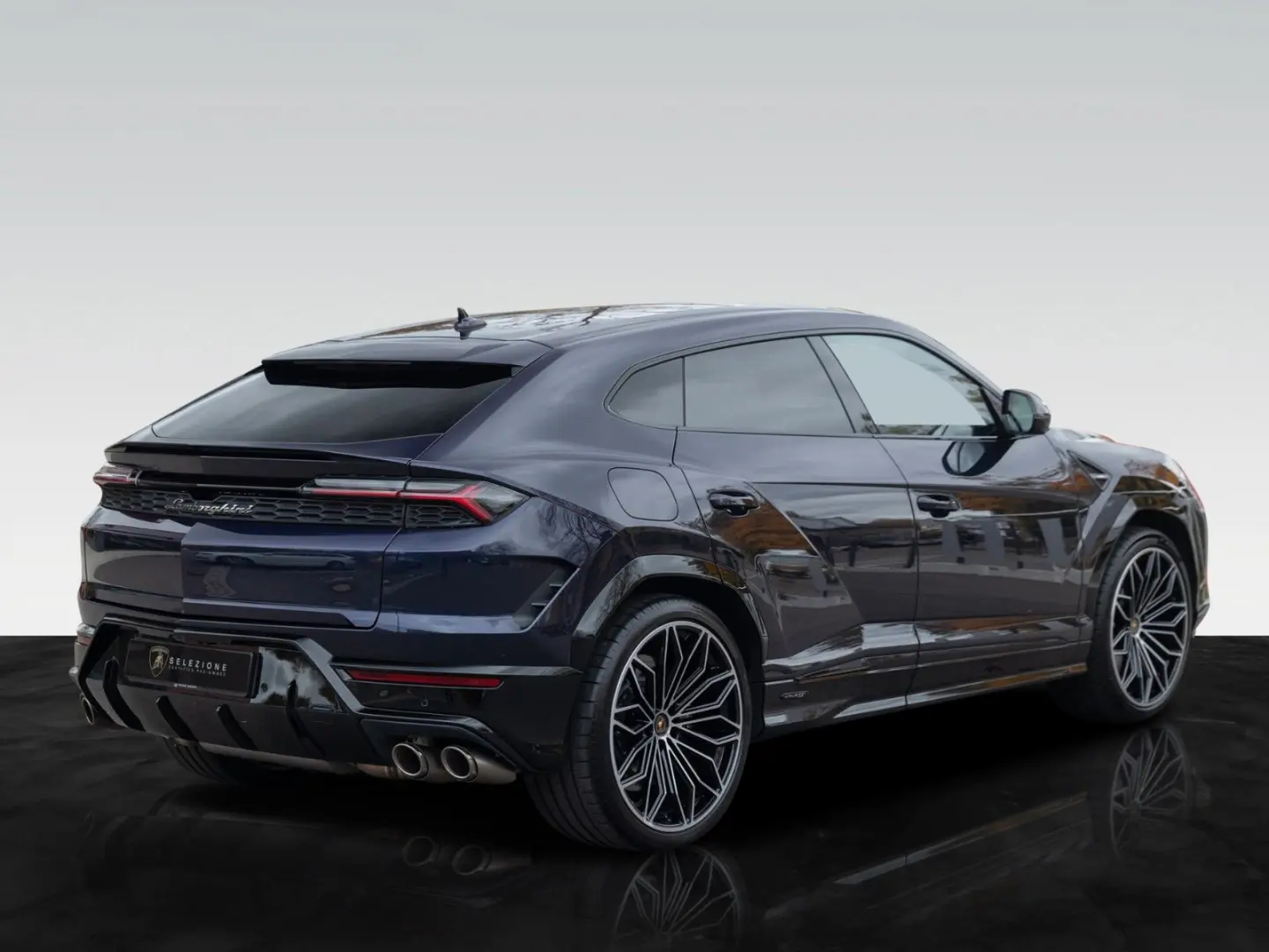Urus SE   Viola Galaxias   Akrapovic   PPF