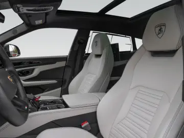 Urus SE   Viola Galaxias   Akrapovic   PPF