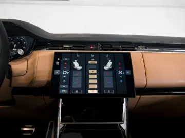 Range Rover P460e SE 24MY